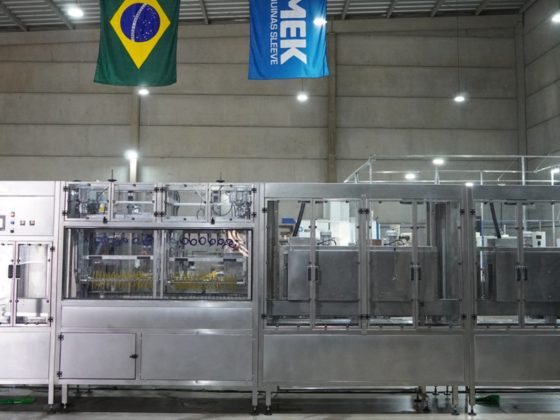Melhor fabricante de rótulo sleeve no Brasil: tecnologia, parceria e resultado real na produção