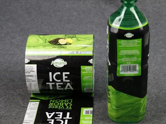 Rótulo sleeve para garrafa PET personalizada em design, performance e valor para sua marca